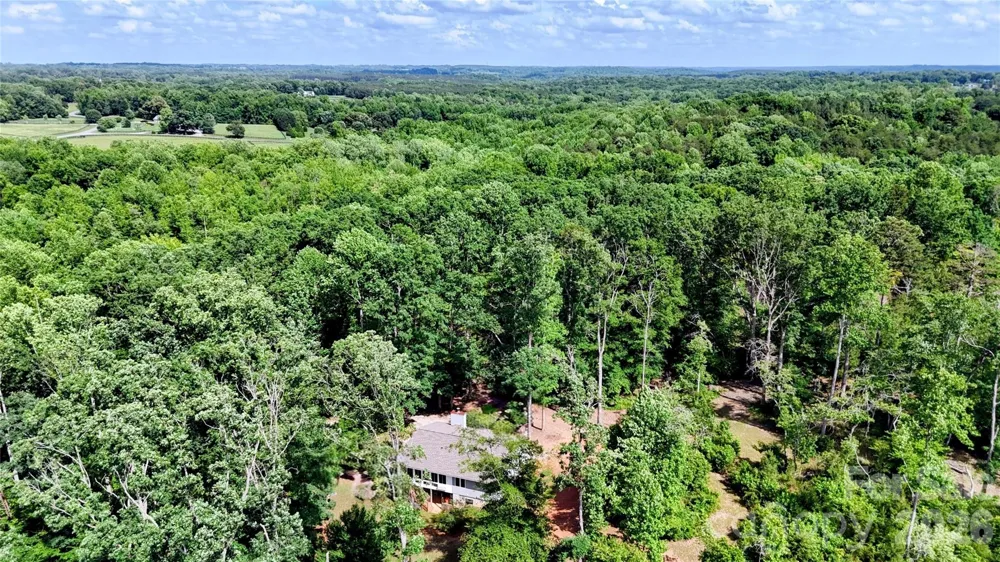 1943 Landrum Road Columbus, NC 28722