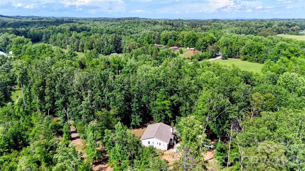 1943 Landrum Road Columbus, NC 28722