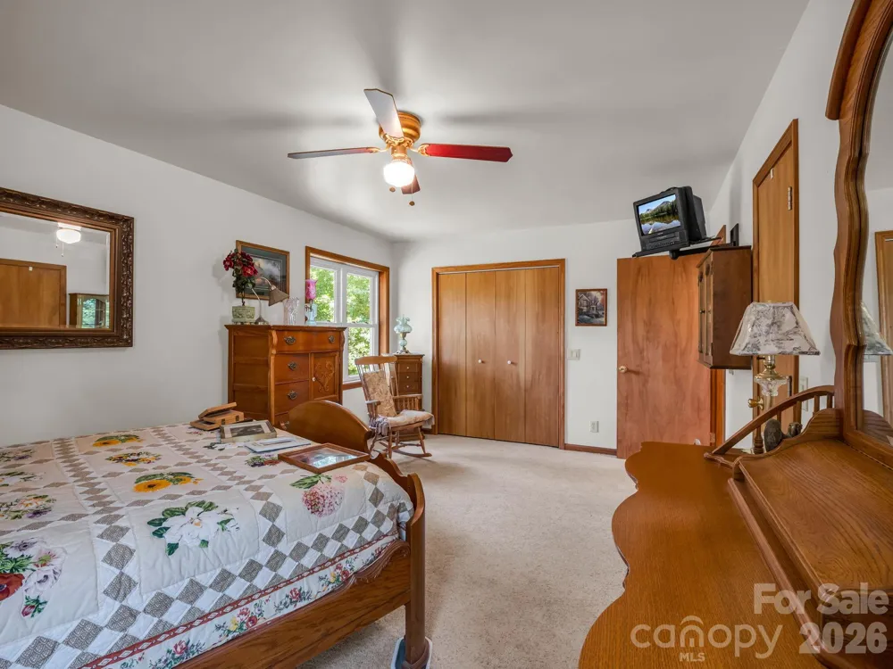 1943 Landrum Road Columbus, NC 28722