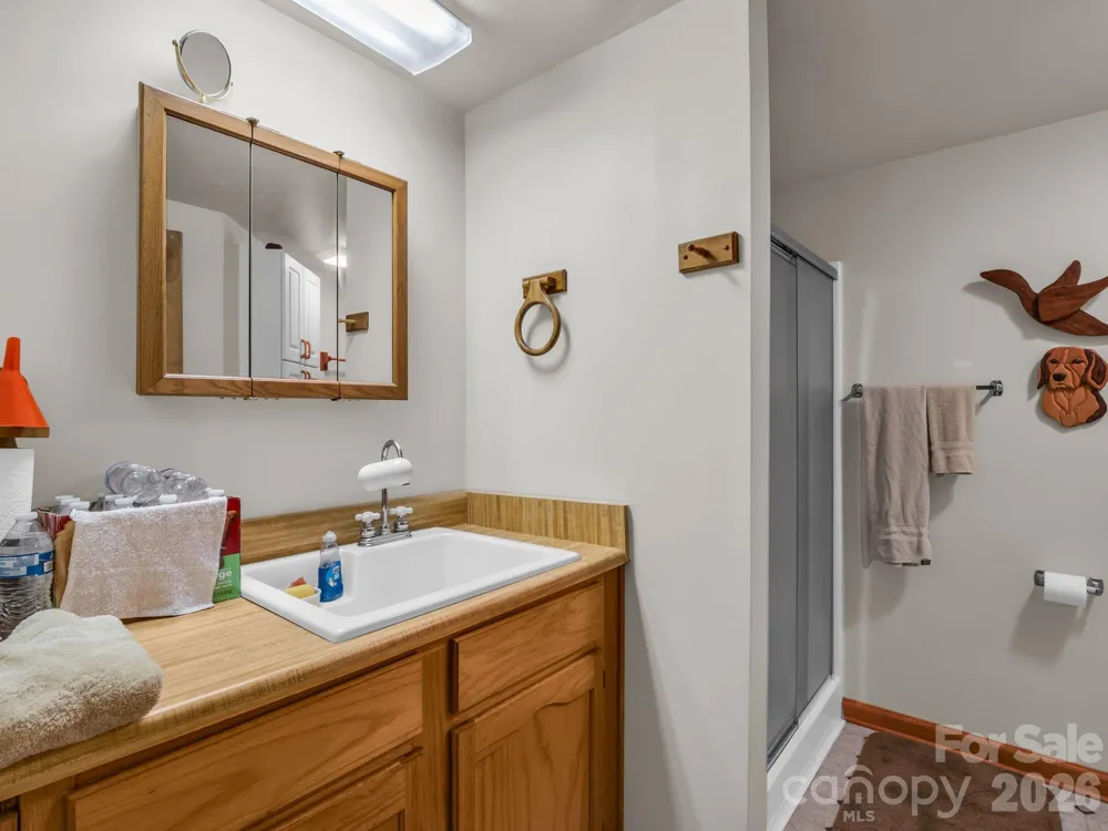1943 Landrum Road Columbus, NC 28722