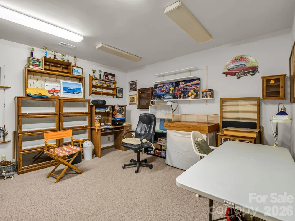 1943 Landrum Road Columbus, NC 28722