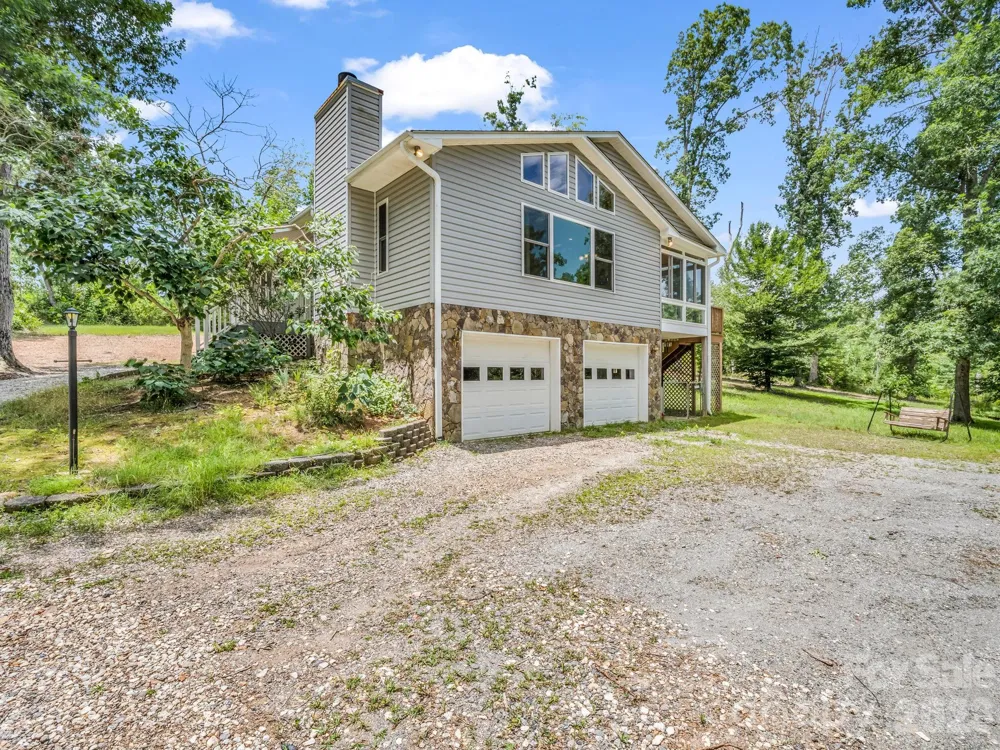 1943 Landrum Road Columbus, NC 28722