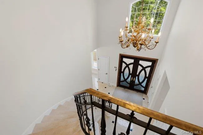 23 Woodbury Road Woodbury, NY 11797