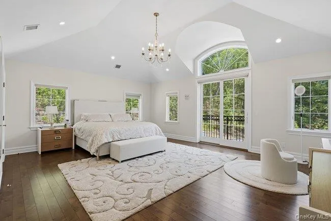23 Woodbury Road Woodbury, NY 11797
