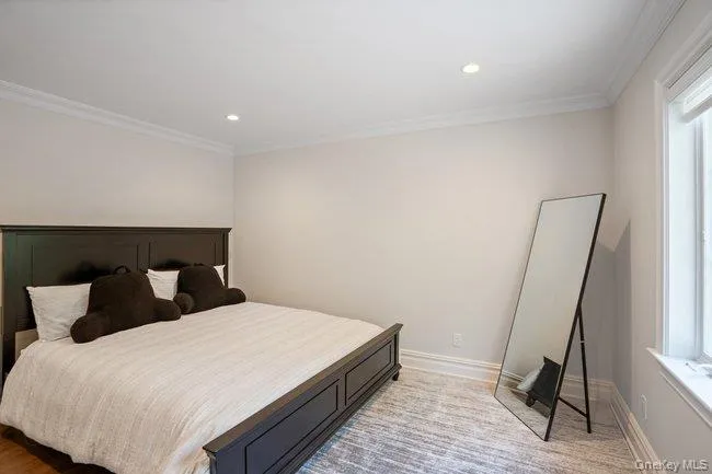 23 Woodbury Road Woodbury, NY 11797