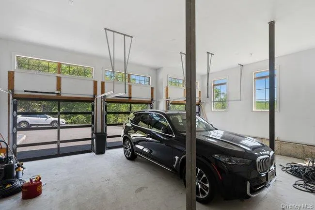 23 Woodbury Road Woodbury, NY 11797