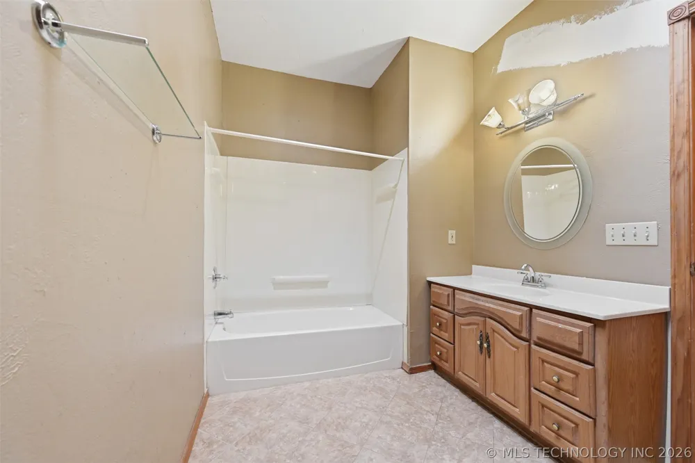 1726 Lakeview Drive Sulphur, OK 73086