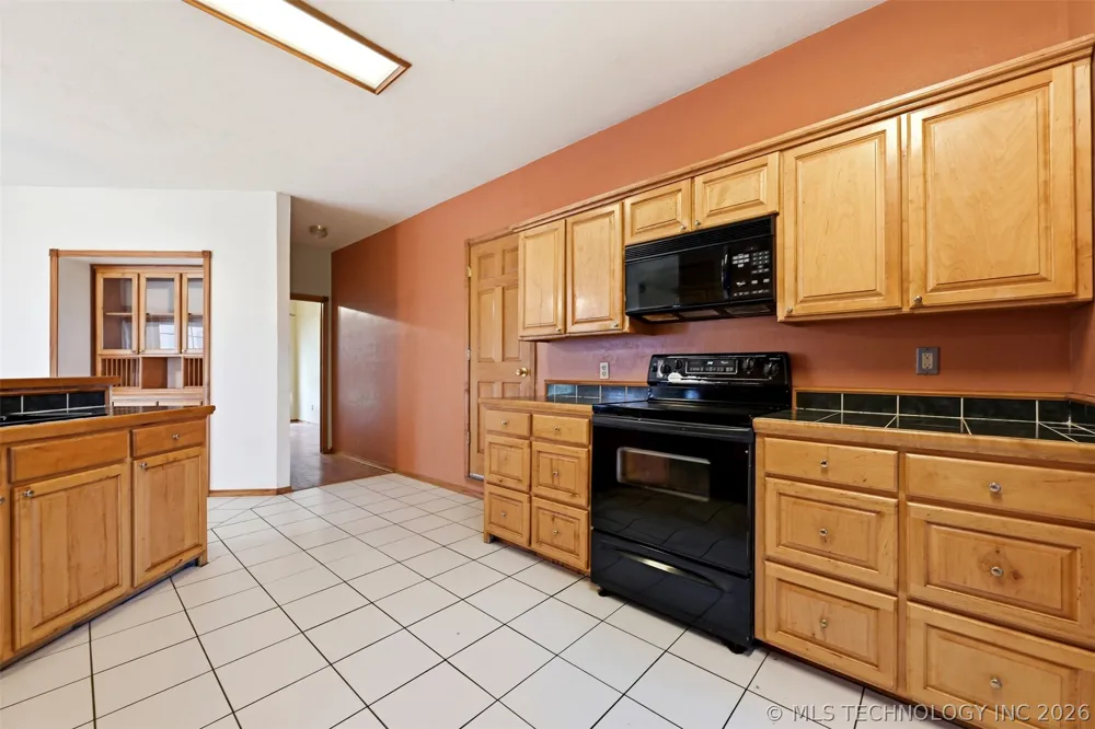 1726 Lakeview Drive Sulphur, OK 73086