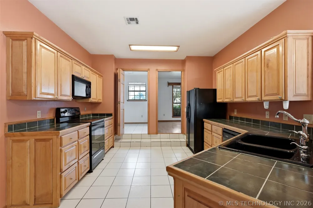 1726 Lakeview Drive Sulphur, OK 73086