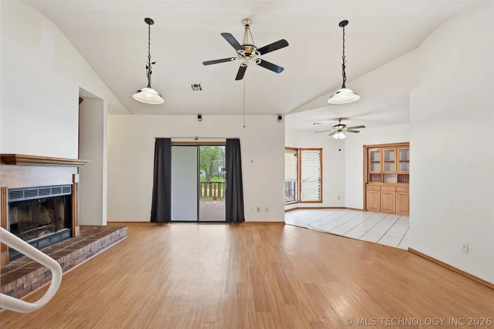 1726 Lakeview Drive Sulphur, OK 73086