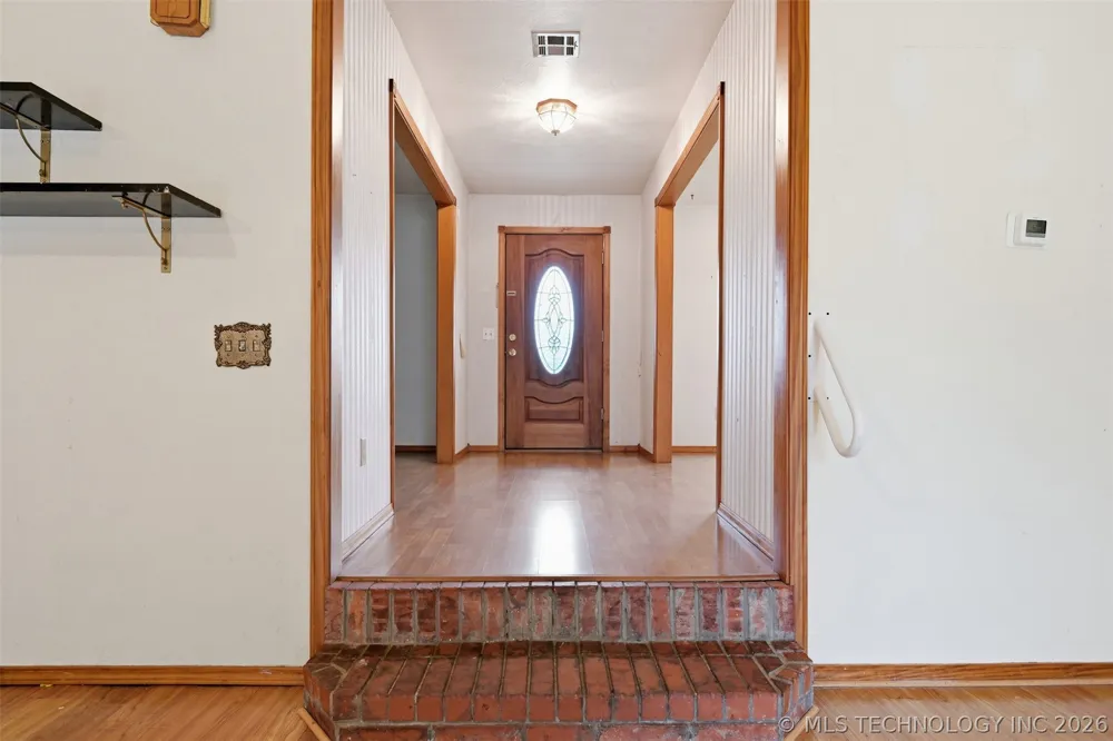 1726 Lakeview Drive Sulphur, OK 73086