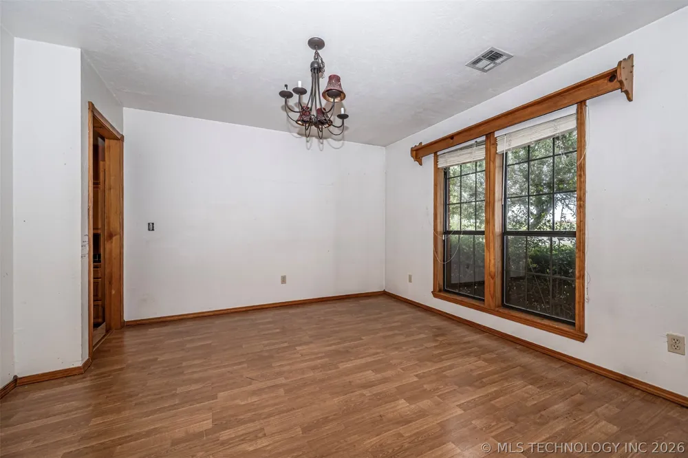 1726 Lakeview Drive Sulphur, OK 73086