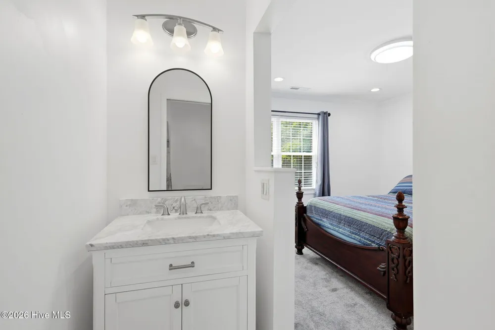 138 Yacht Club Drive Newport, NC 28570