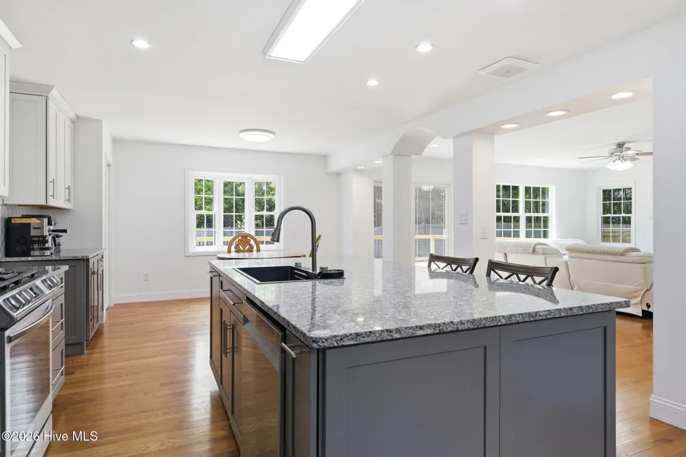 138 Yacht Club Drive Newport, NC 28570