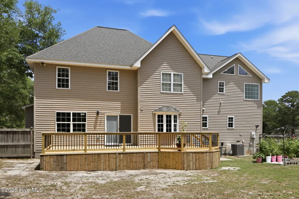 138 Yacht Club Drive Newport, NC 28570