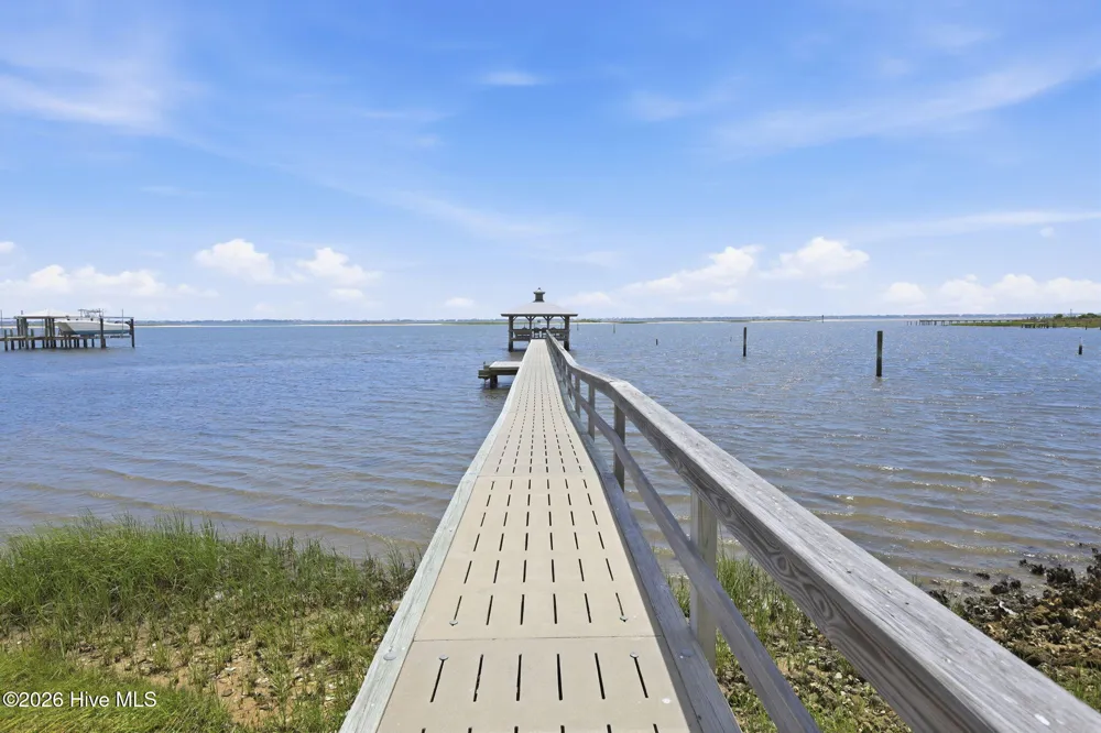 138 Yacht Club Drive Newport, NC 28570