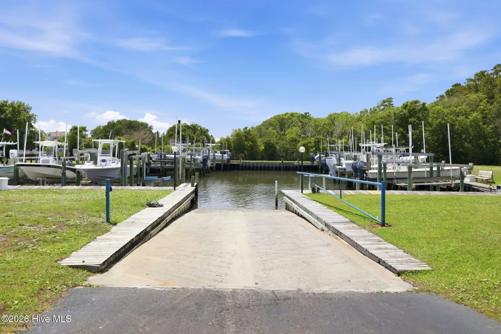 138 Yacht Club Drive Newport, NC 28570
