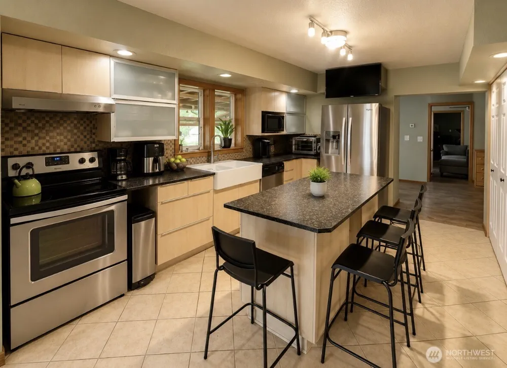 402 Juniper Street Oroville, WA 98844