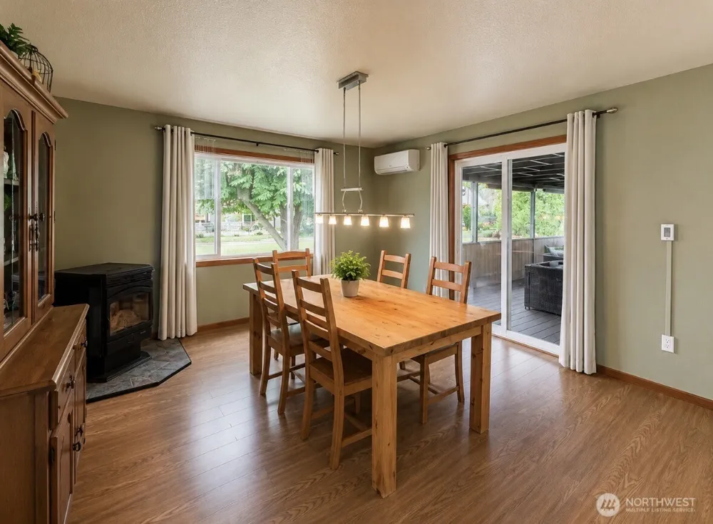 402 Juniper Street Oroville, WA 98844