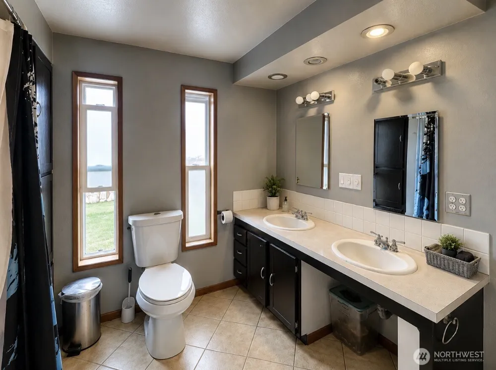 402 Juniper Street Oroville, WA 98844