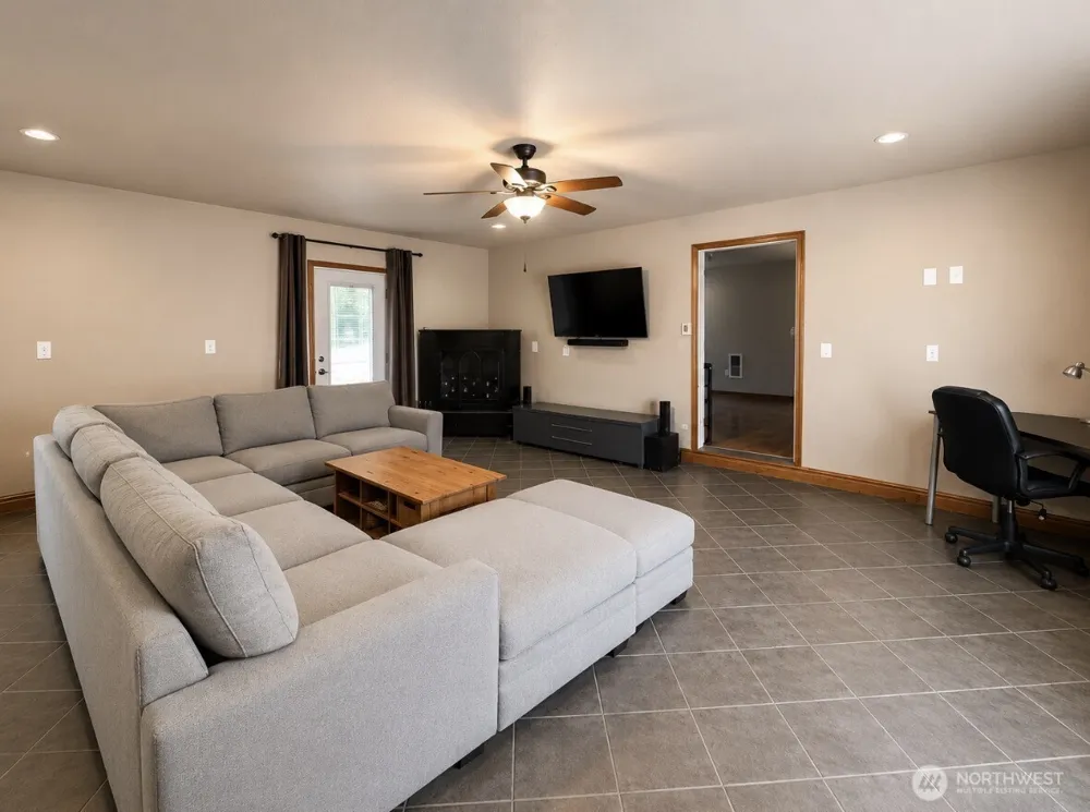402 Juniper Street Oroville, WA 98844