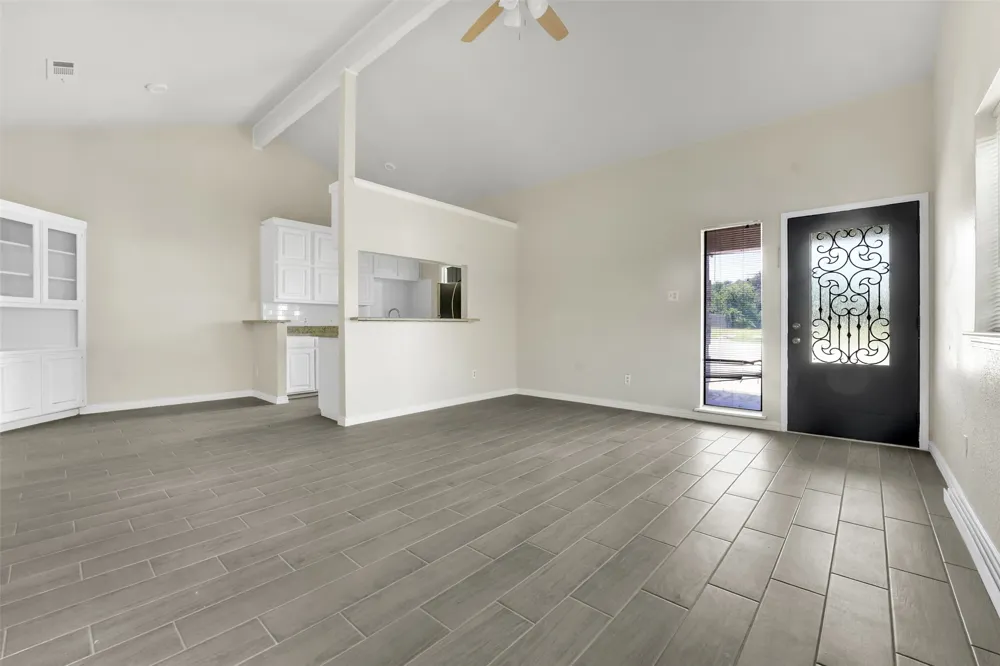405 S Las Vegas Trail White Settlement, TX 76108
