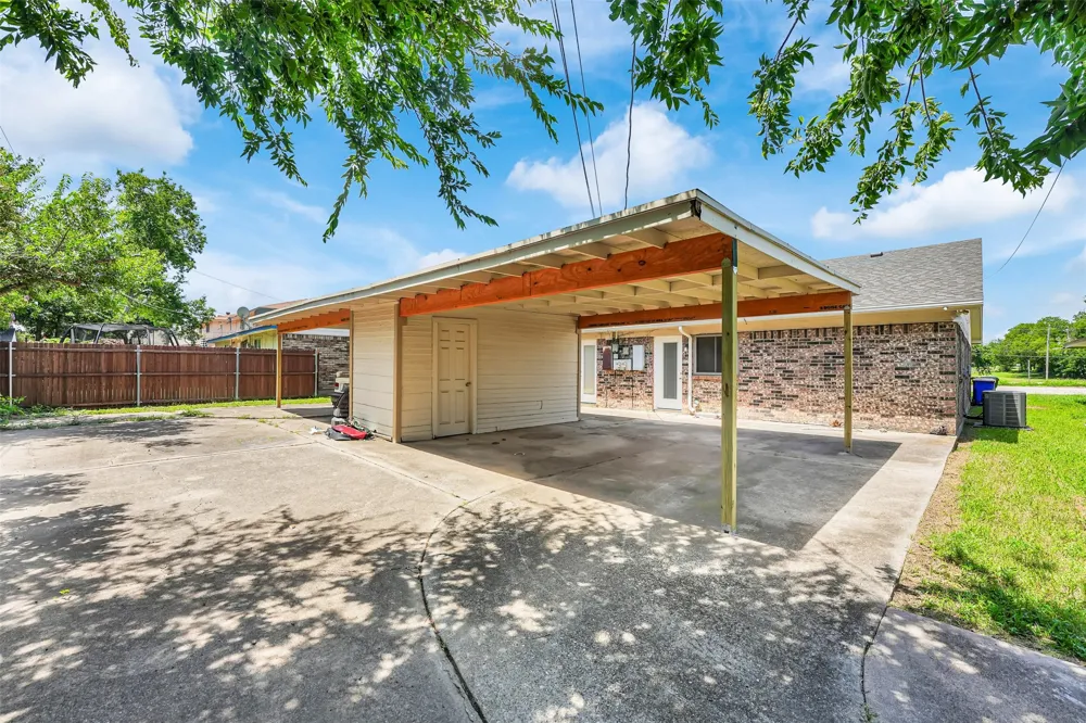405 S Las Vegas Trail White Settlement, TX 76108