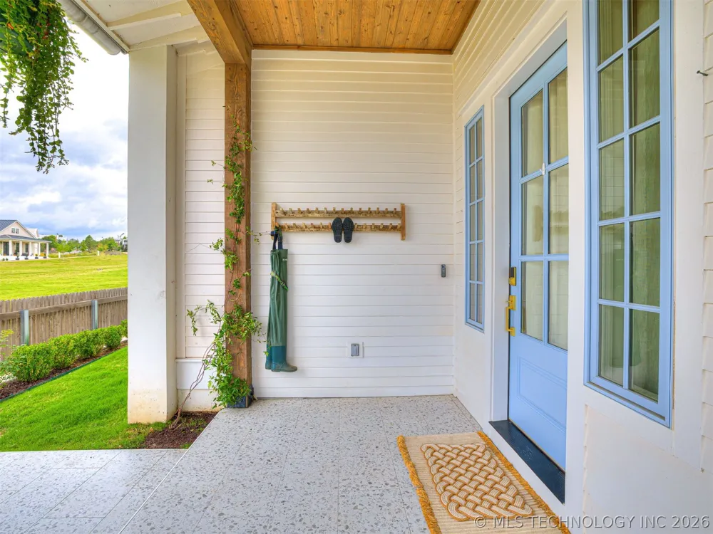 58 Center Lane Carlton Landing, OK 74432