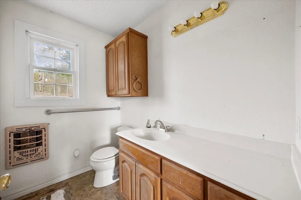 502 S Elm Street Celeste, TX 75423