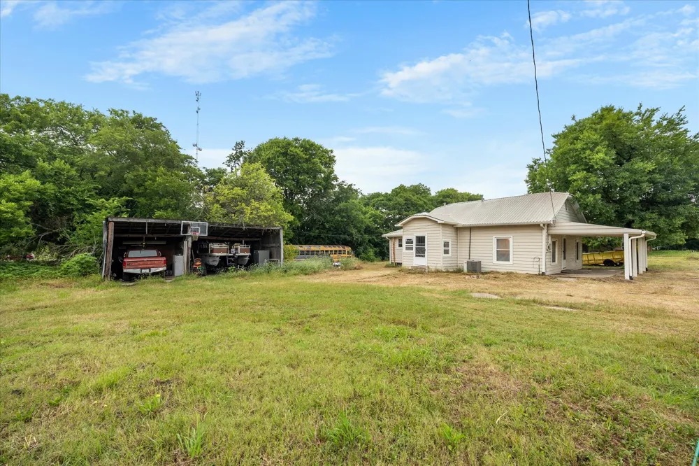 502 S Elm Street Celeste, TX 75423