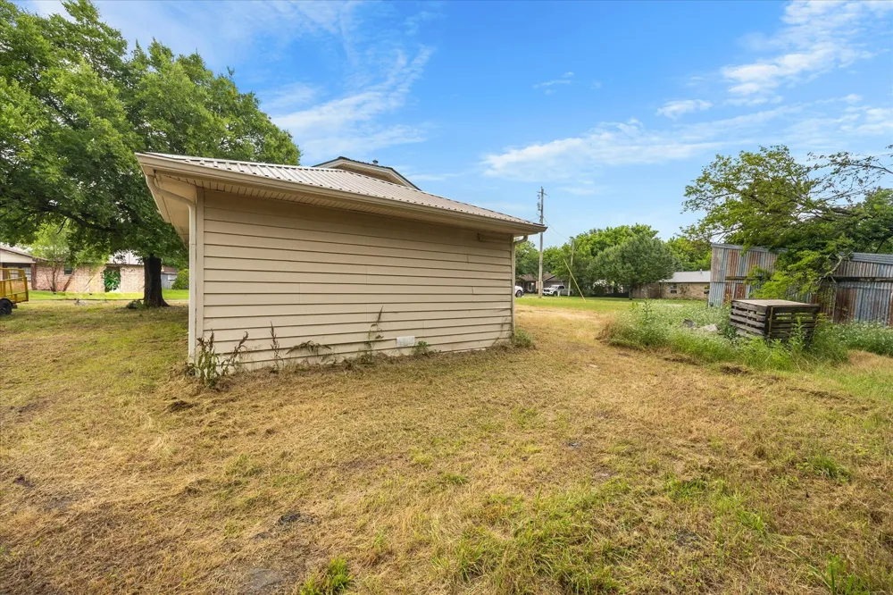 502 S Elm Street Celeste, TX 75423