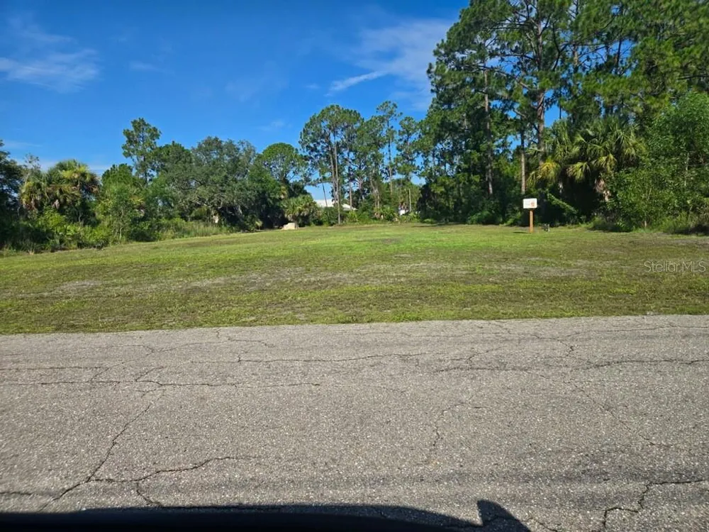 613 WILLARD AVENUE W Lehigh Acres, FL 33972