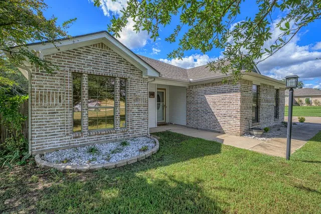 99 Catamaran Court Gordonville, TX 76245