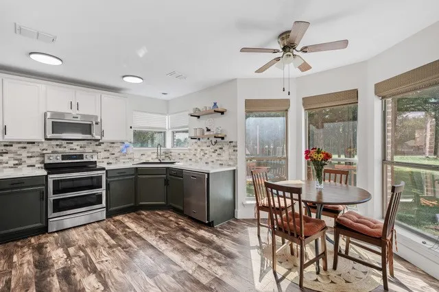 99 Catamaran Court Gordonville, TX 76245