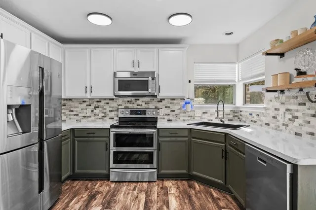 99 Catamaran Court Gordonville, TX 76245