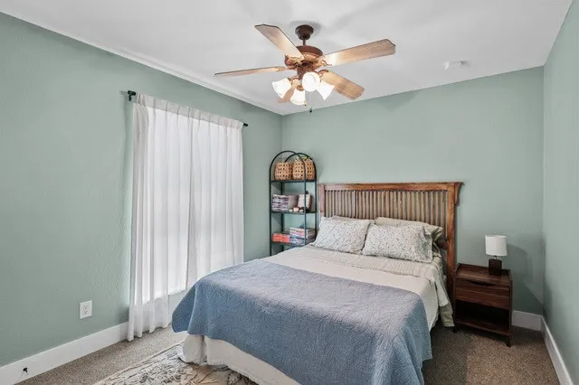 99 Catamaran Court Gordonville, TX 76245