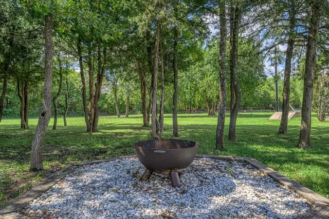99 Catamaran Court Gordonville, TX 76245
