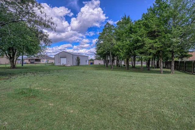 99 Catamaran Court Gordonville, TX 76245
