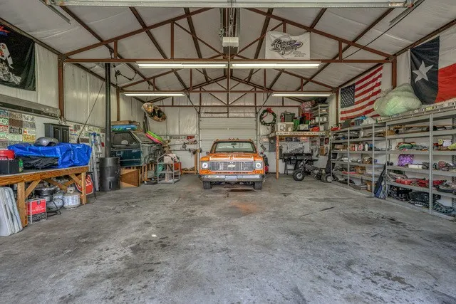 99 Catamaran Court Gordonville, TX 76245