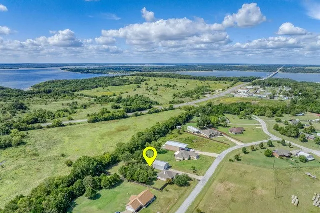 99 Catamaran Court Gordonville, TX 76245