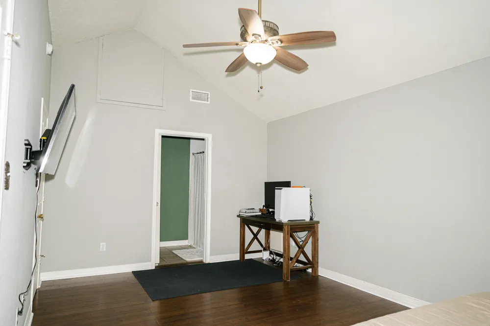 450 Biscayne Street Giddings, TX 78942