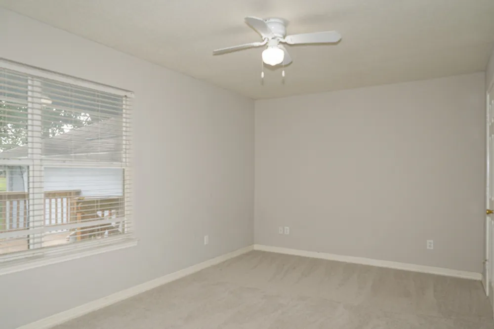 450 Biscayne Street Giddings, TX 78942