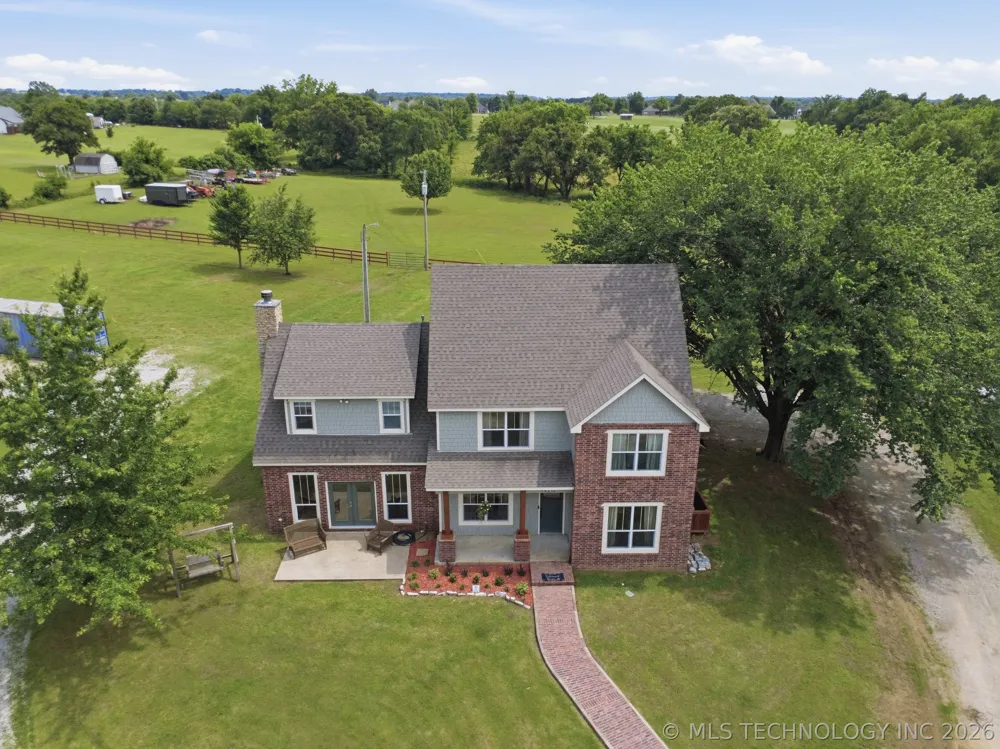 14252 E Lake Drive Claremore, OK 74017
