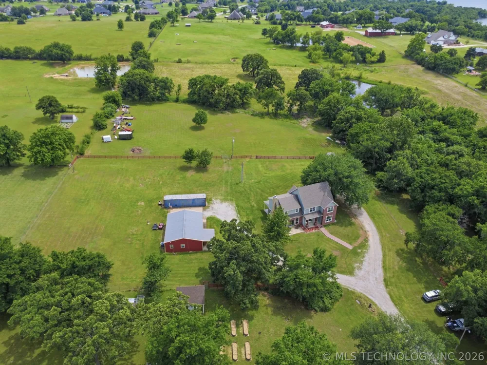 14252 E Lake Drive Claremore, OK 74017