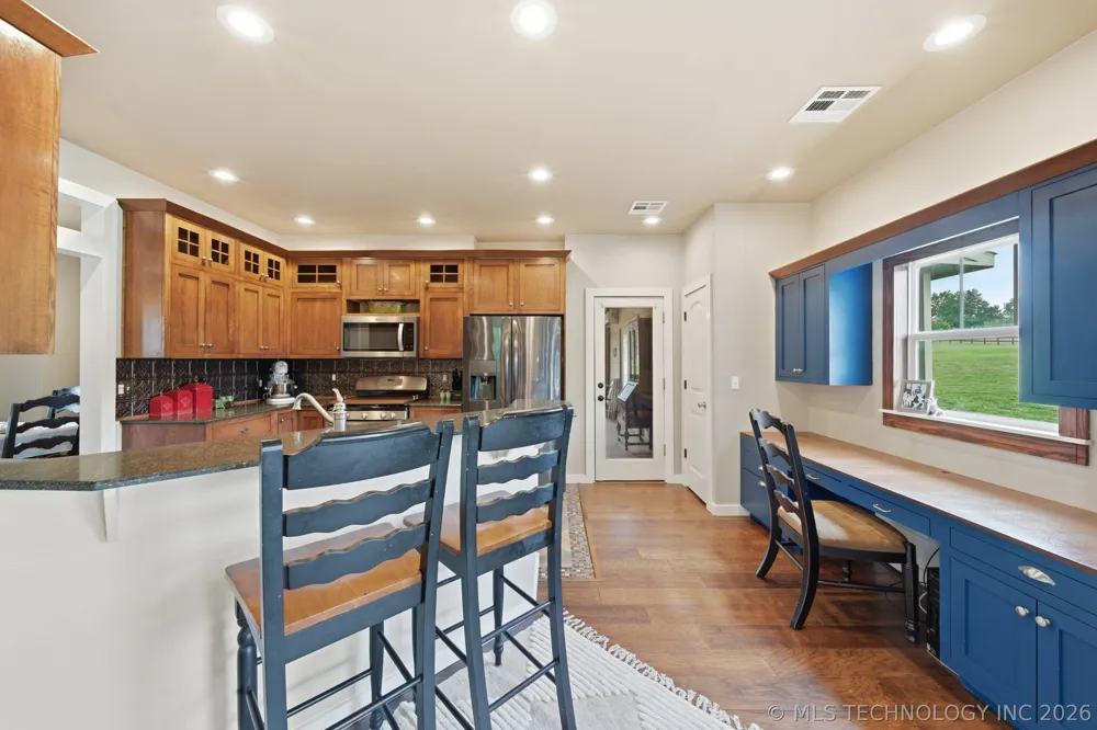 14252 E Lake Drive Claremore, OK 74017