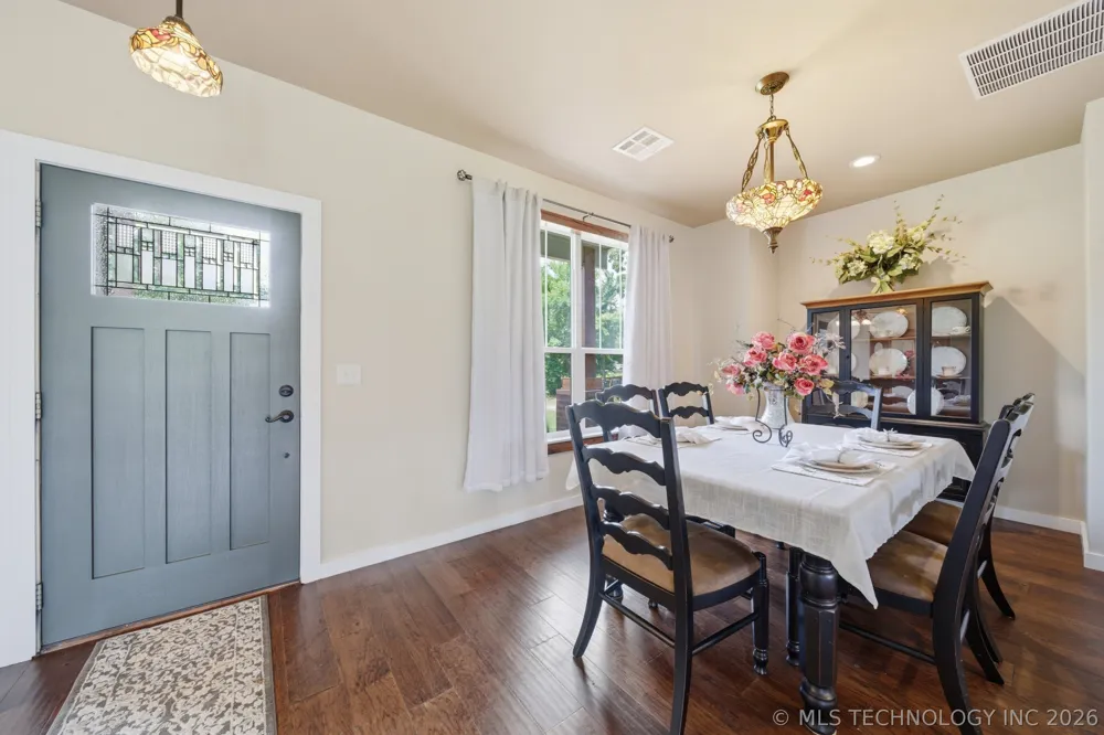 14252 E Lake Drive Claremore, OK 74017
