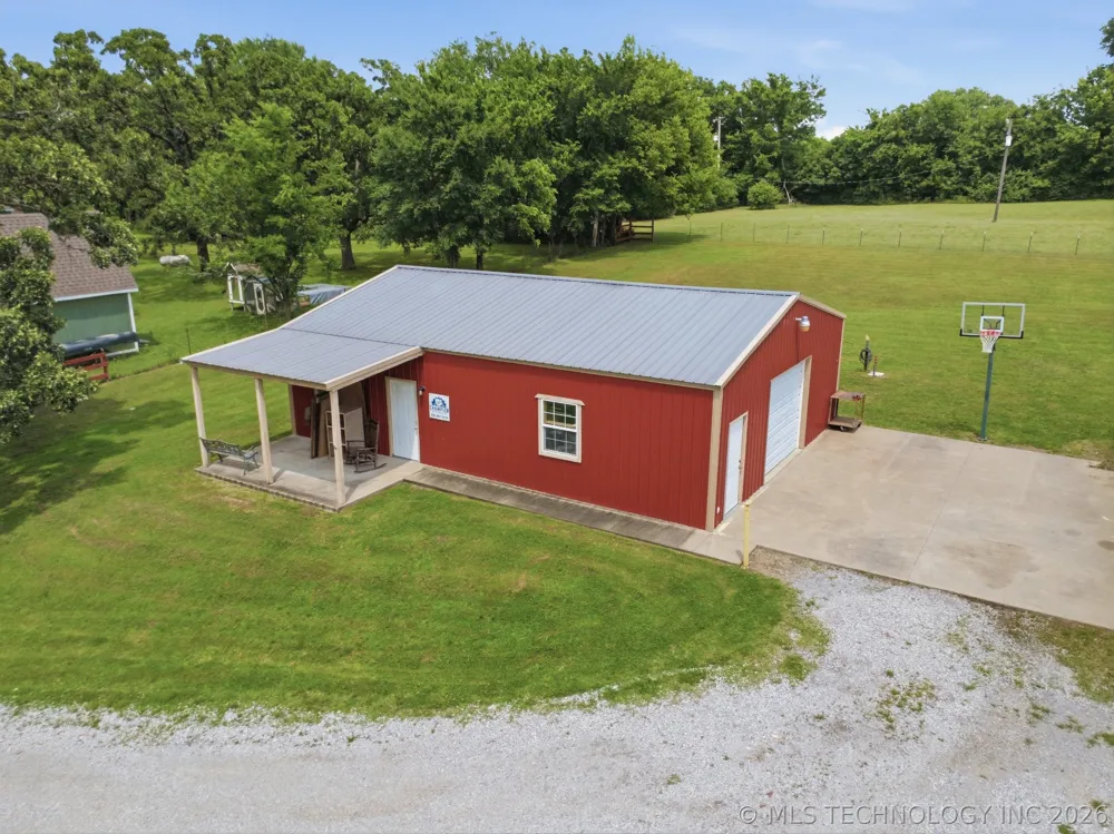 14252 E Lake Drive Claremore, OK 74017