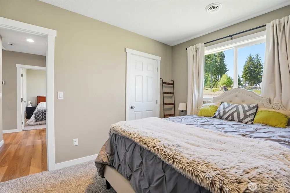 200 Red Hawk Drive Castle Rock, WA 98611