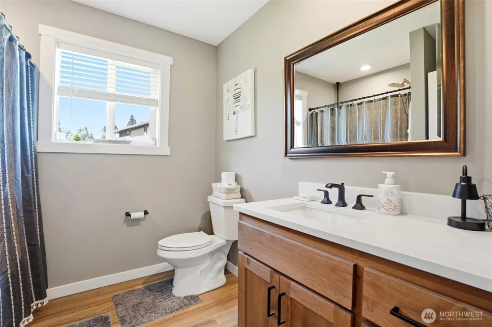 200 Red Hawk Drive Castle Rock, WA 98611