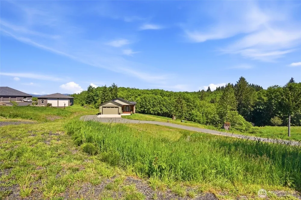 200 Red Hawk Drive Castle Rock, WA 98611